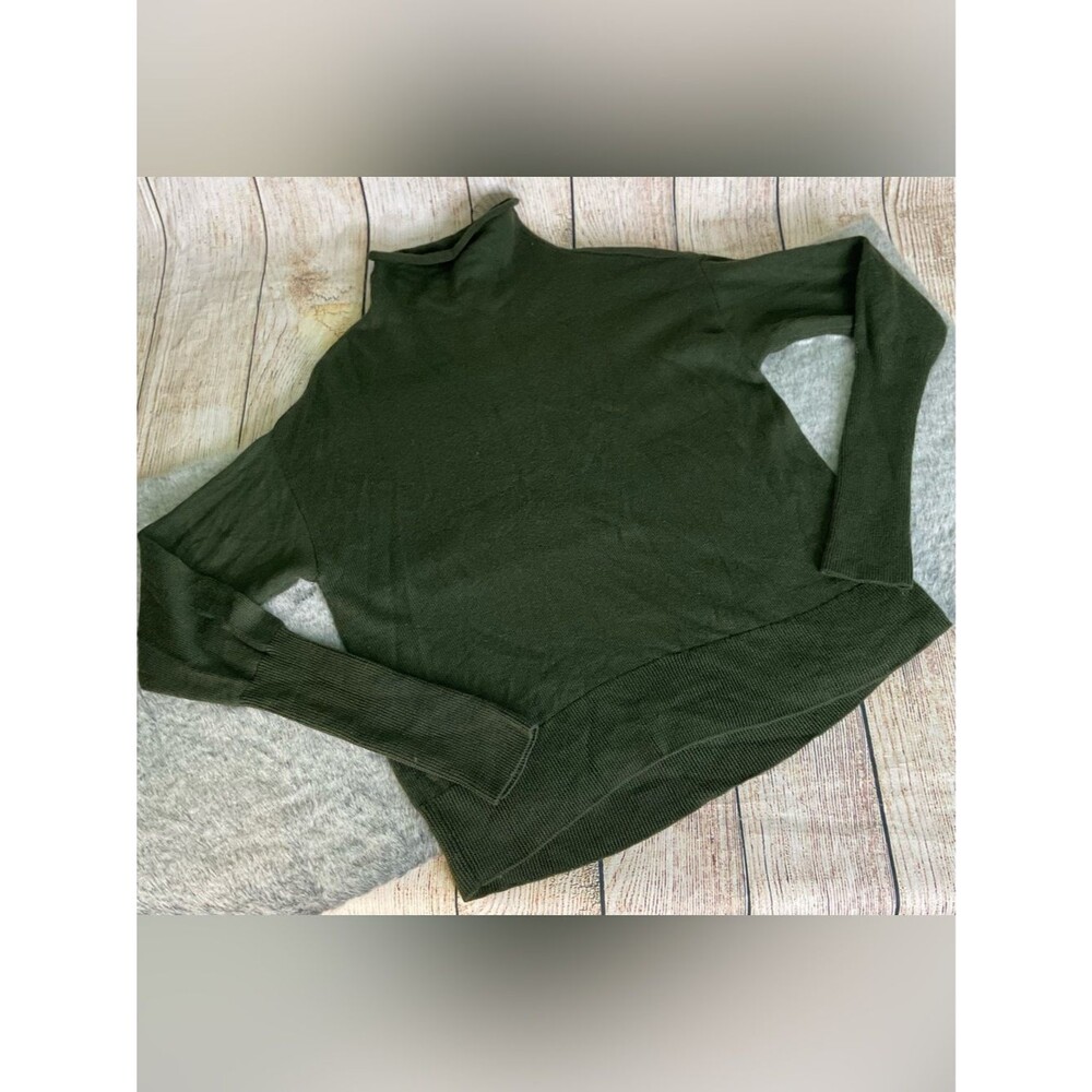 Aritzia Wilfred Green 100% Merino Wool Turtleneck Sweater Size M